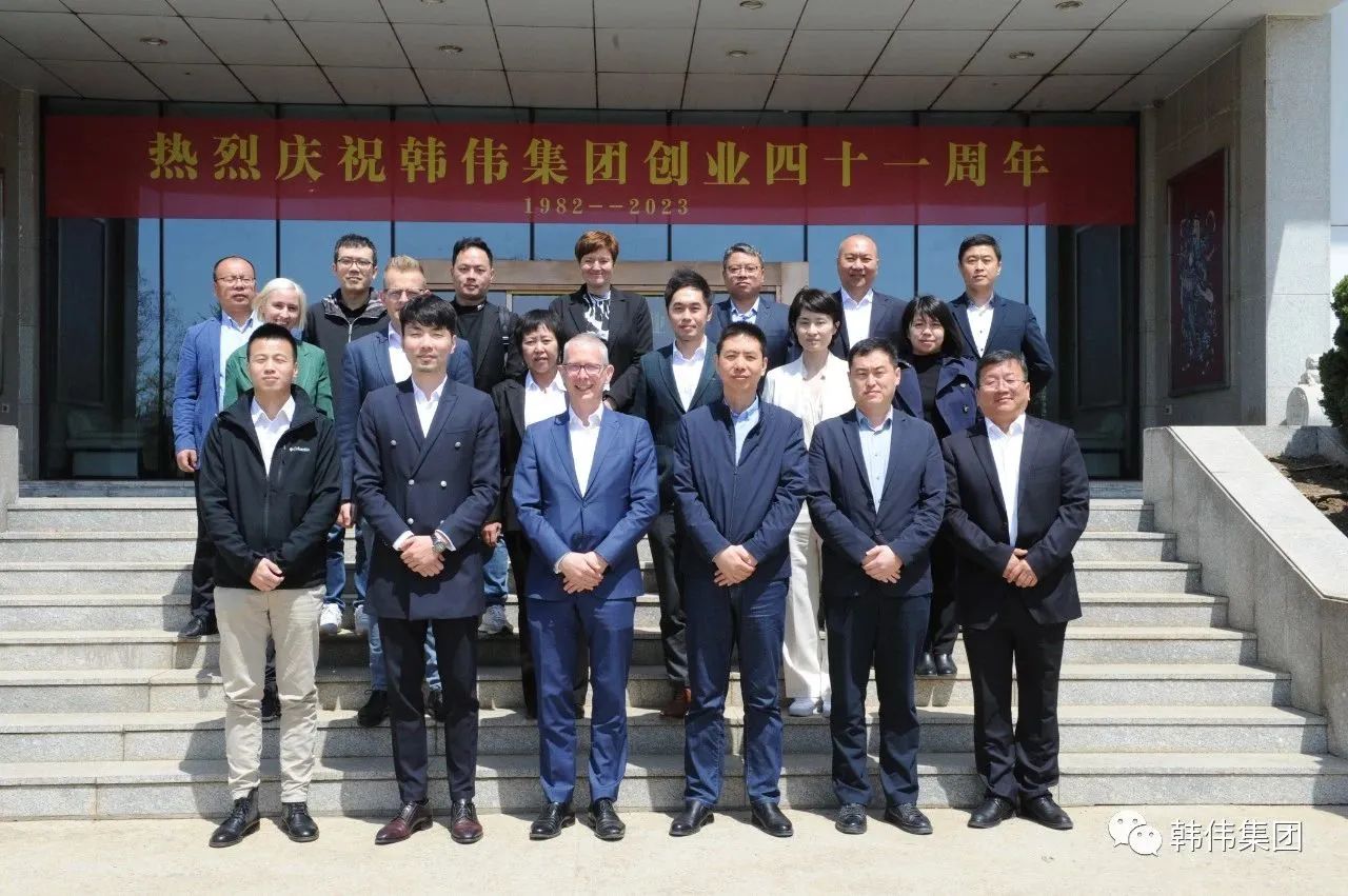 荷蘭王國駐華大使館農(nóng)業(yè)參贊卡雷爾先生一行蒞臨韓偉集團